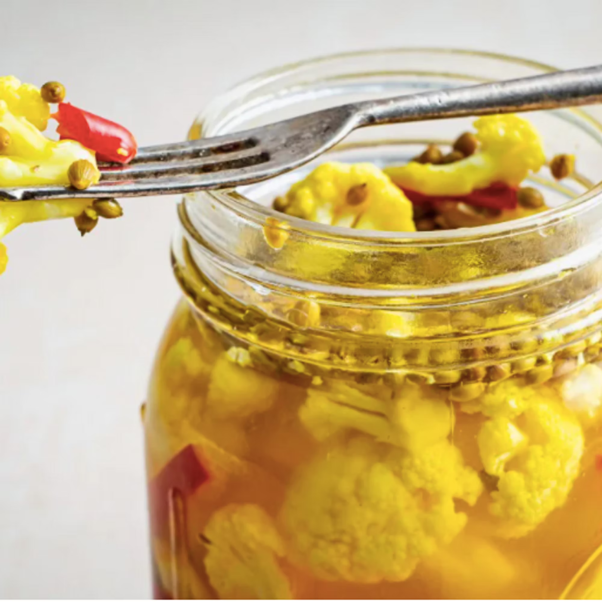 Spiced Cauliflower Vinegar Pickles