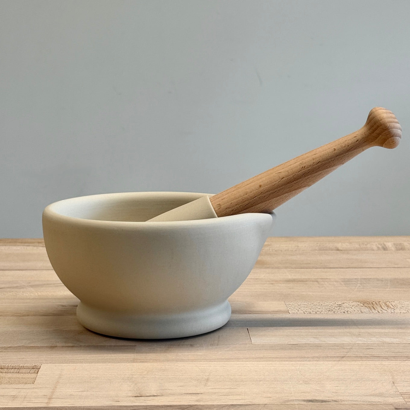 Wade Ceramics Mortar and Pestle Medium - Preserved Oakland